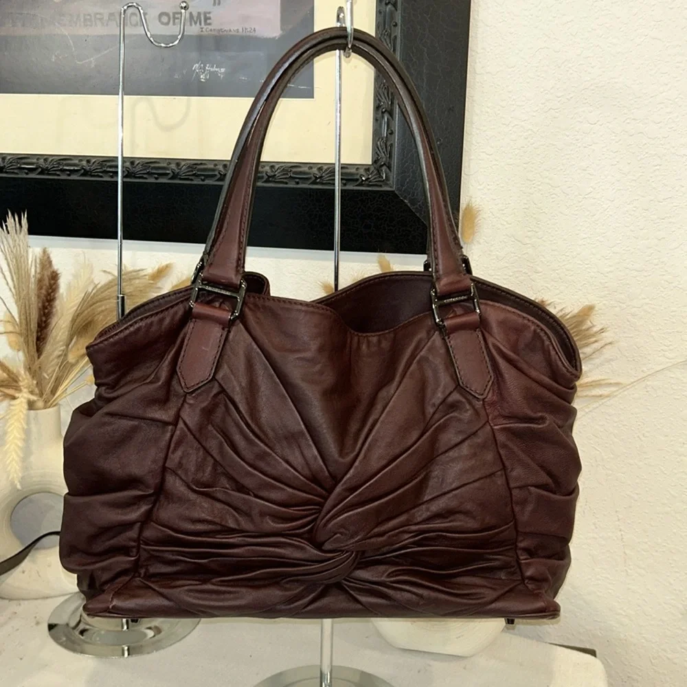 BURBERRY Leather Shoulder Bag - Picture 5 of 14